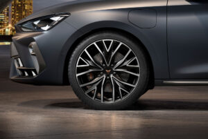 CUPRA Leon Sportourer - jantes mistral usinées de couleur noir et gris